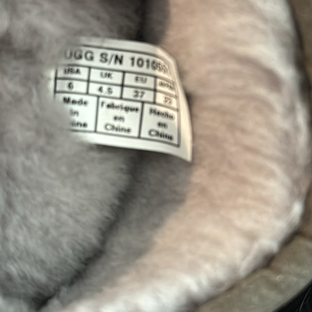 ugg classic boots - Picture 5 of 5